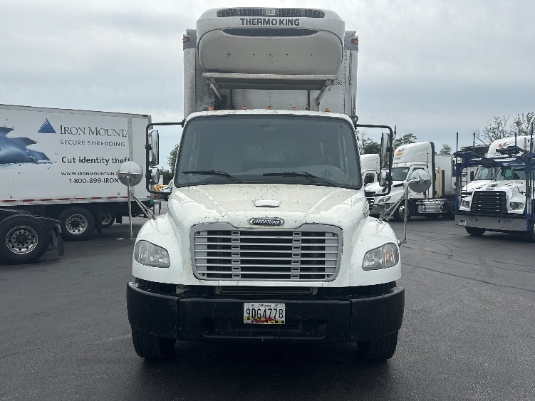 Used 2019 Freightliner M2 106 - photo 2