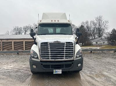 Used 2019 Freightliner Cascadia Detroit DD13 Semi Truck for sale #210130 - photo 2