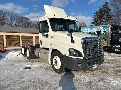 Used 2019 Freightliner Cascadia Detroit DD13 Semi Truck for sale #210132 - photo 1