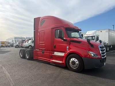 Used 2019 Freightliner Cascadia - photo 1