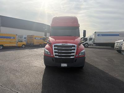 Used 2019 Freightliner Cascadia - photo 1