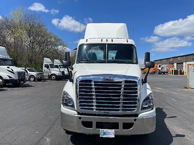 Used 2019 Freightliner Cascadia Detroit DD13 Semi Truck for sale #210906 - photo 2