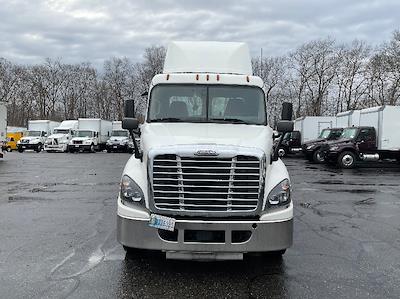 Used 2019 Freightliner Cascadia Detroit DD13 Semi Truck for sale #210911 - photo 2