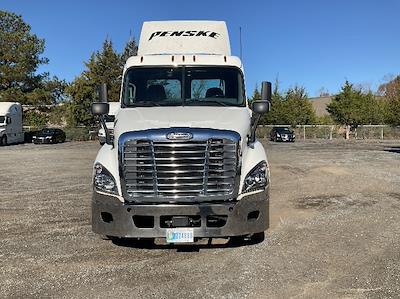 Used 2019 Freightliner Cascadia Detroit DD13 Semi Truck for sale #210916 - photo 2