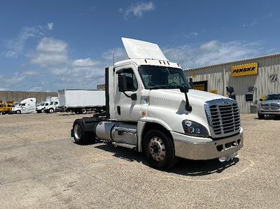 Used 2019 Freightliner Cascadia Detroit DD13 Semi Truck for sale #210917 - photo 1
