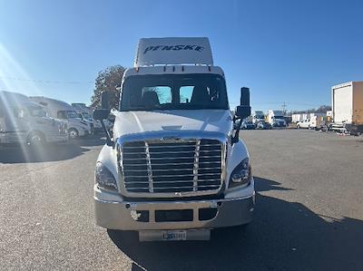 Used 2019 Freightliner Cascadia Detroit DD13 Semi Truck for sale #210945 - photo 2