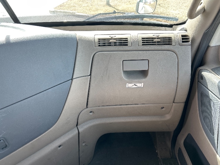 Used 2017 Freightliner Cascadia - photo 15