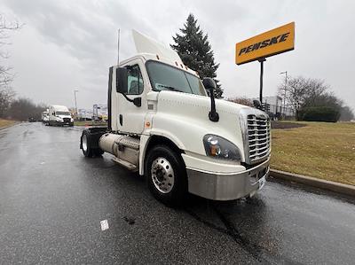 Used 2019 Freightliner Cascadia - photo 1