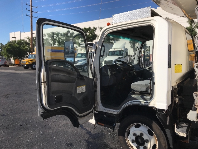 Used 2017 Isuzu NPR-XD - photo 18