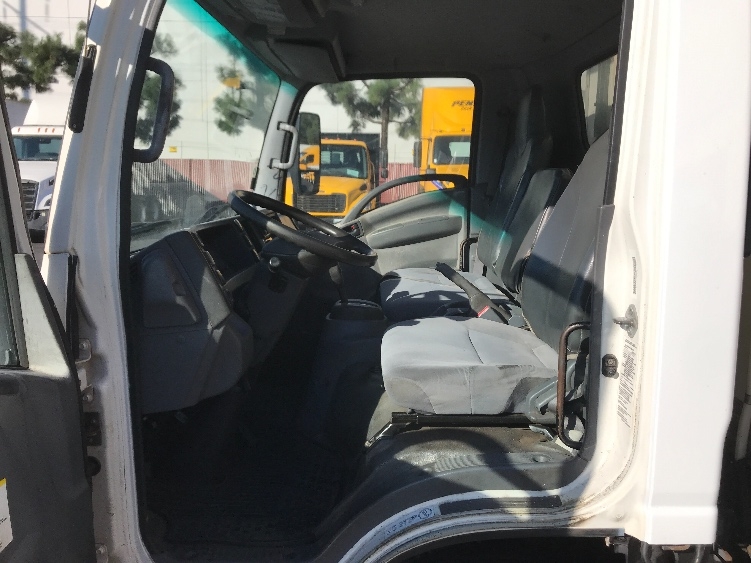 Used 2017 Isuzu NPR-XD - photo 19