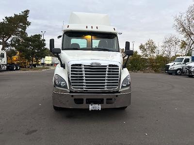Used 2017 Freightliner Cascadia Detroit DD13 Semi Truck for sale #211990 - photo 2