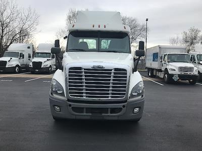 Used 2019 Freightliner Cascadia Detroit DD13 Semi Truck for sale #212027 - photo 2