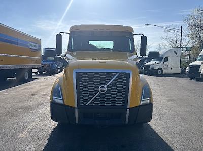 Used 2019 Volvo VNL - photo 2