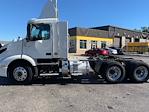 Used 2019 Volvo VNR Volvo D13 Semi Truck for sale #212170 - photo 4