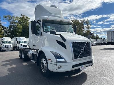 Used 2019 Volvo VNR Volvo D13 Semi Truck for sale #212173 - photo 1