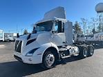 Used 2019 Volvo VNR Volvo D13 Semi Truck for sale #212178 - photo 3