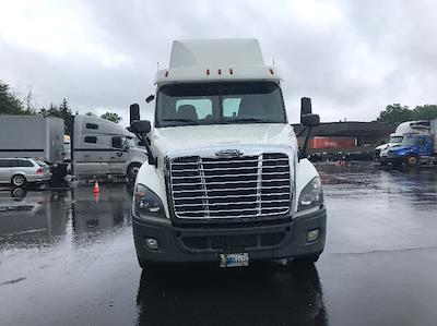 Used 2019 Freightliner Cascadia Detroit DD13 Semi Truck for sale #212188 - photo 2