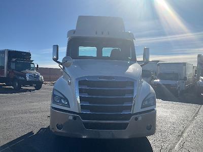 Used 2019 Freightliner Cascadia Detroit DD15AT Semi Truck for sale #212342 - photo 2