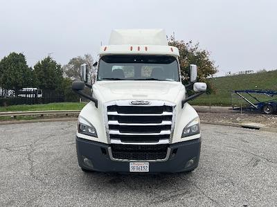 Used 2019 Freightliner Cascadia Detroit DD13 Semi Truck for sale #212520 - photo 2