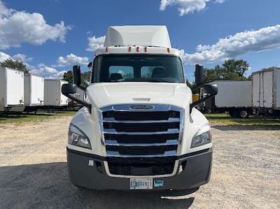 Used 2019 Freightliner Cascadia Detroit DD13 Semi Truck for sale #212646 - photo 2