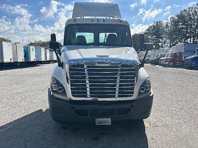 Used 2019 Freightliner Cascadia - photo 1