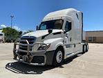 Used 2023 Freightliner Cascadia Detroit DD15AT Semi Truck with Sleeper Cab for sale #212915 - photo 3