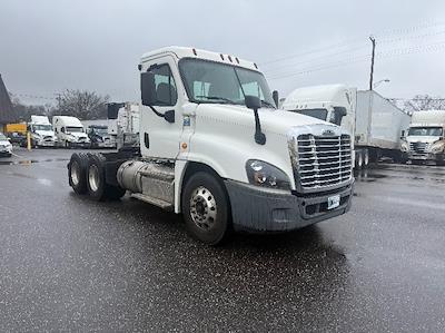 Used 2019 Freightliner Cascadia - photo 1
