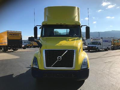 Used 2019 Volvo VNR Volvo D13 Semi Truck for sale #213193 - photo 2