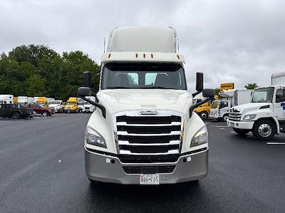 Used 2019 Freightliner Cascadia Detroit DD13 Semi Truck for sale #213255 - photo 2