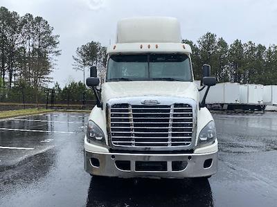 Used 2017 Freightliner Cascadia Detroit DD13 Semi Truck for sale #213753 - photo 2