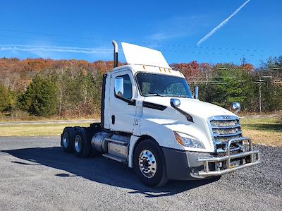 Used 2019 Freightliner Cascadia Detroit DD15AT Semi Truck for sale #213813 - photo 1