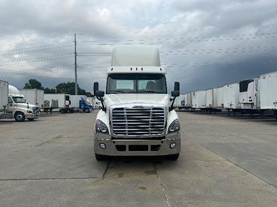 Used 2017 Freightliner Cascadia Detroit DD13 Semi Truck for sale #213825 - photo 2