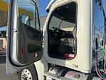 Used 2017 Freightliner Cascadia Detroit DD13 Semi Truck for sale #213825 - photo 9