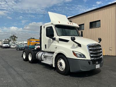 Used 2019 Freightliner Cascadia Detroit DD13 Semi Truck for sale #213999 - photo 1