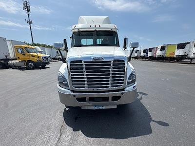 Used 2019 Freightliner Cascadia Detroit DD13 Semi Truck for sale #214391 - photo 2