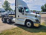 Used 2019 Freightliner Cascadia Detroit DD15AT Semi Truck for sale #214529 - photo 1