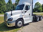 Used 2019 Freightliner Cascadia Detroit DD15AT Semi Truck for sale #214529 - photo 3