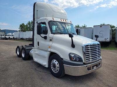 Used 2019 Freightliner Cascadia Detroit DD15AT Semi Truck for sale #214531 - photo 1