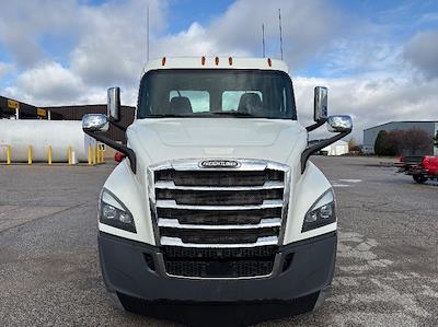 Used 2019 Freightliner Cascadia Detroit DD13 Semi Truck for sale #214546 - photo 2