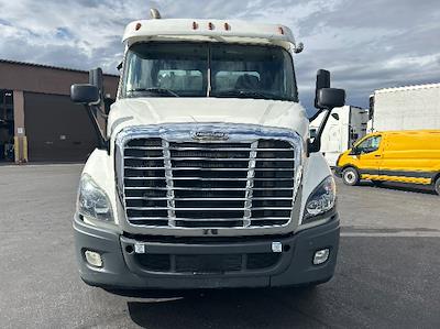 Used 2019 Freightliner Cascadia Detroit DD13 Semi Truck for sale #214620 - photo 2