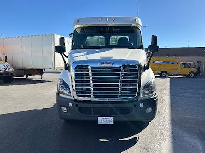 Used 2019 Freightliner Cascadia Detroit DD13 Semi Truck for sale #214621 - photo 2
