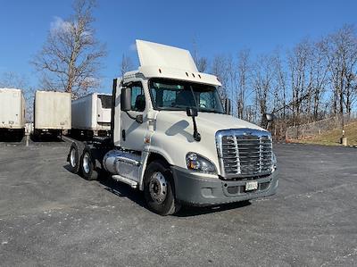 Used 2019 Freightliner Cascadia Detroit DD13 Semi Truck for sale #214903 - photo 1