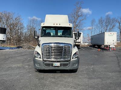 Used 2019 Freightliner Cascadia Detroit DD13 Semi Truck for sale #214903 - photo 2