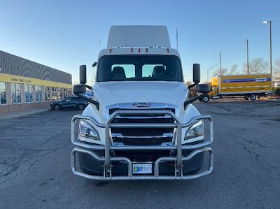 Used 2019 Freightliner Cascadia Detroit DD13 Semi Truck for sale #215325 - photo 2