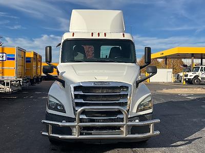 Used 2019 Freightliner Cascadia Detroit DD13 Semi Truck for sale #215328 - photo 2