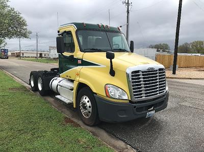 Used 2019 Freightliner Cascadia - photo 1