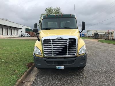 Used 2019 Freightliner Cascadia - photo 1