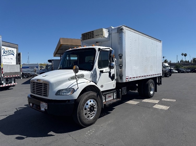 Used 2019 Freightliner M2 106 - photo 5