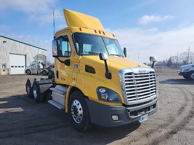 Used 2019 Freightliner Cascadia Detroit DD13 Semi Truck for sale #215559 - photo 1