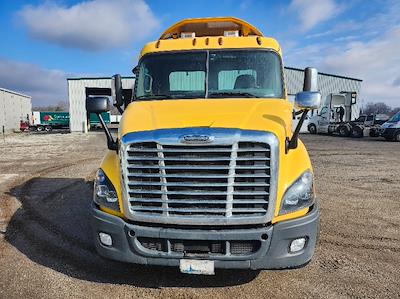 Used 2019 Freightliner Cascadia Detroit DD13 Semi Truck for sale #215560 - photo 2